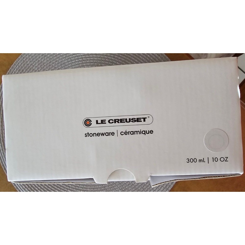 LE CREUSET Oil and Vinegar bottles Set in White 10 Ounce *NEW* - Picture 5 of 7